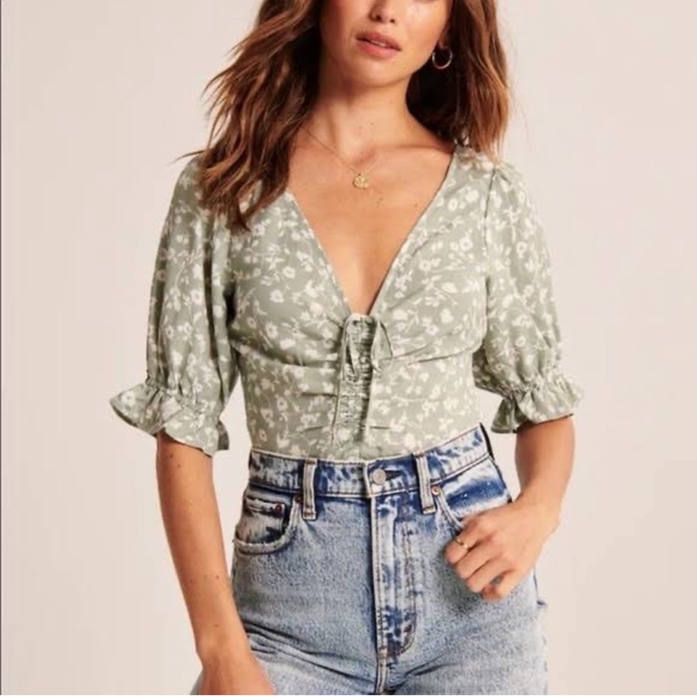 Abercrombie & Fitch Mint Floral puff sleeve top